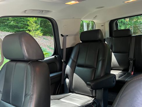 Used 2007 Chevrolet Tahoe LT w/ LT Preferred Equipment Group AWD/4WD image 15