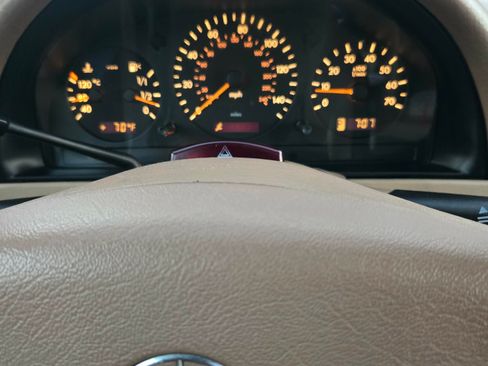 Used 2002 Mercedes-Benz ML 320 4MATIC image 8