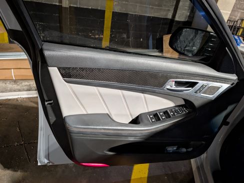 Used 2018 Genesis G80 3.3T Sport image 15