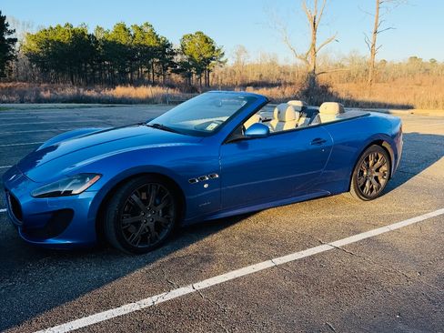 Used 2013 Maserati GranTurismo Sport image 2