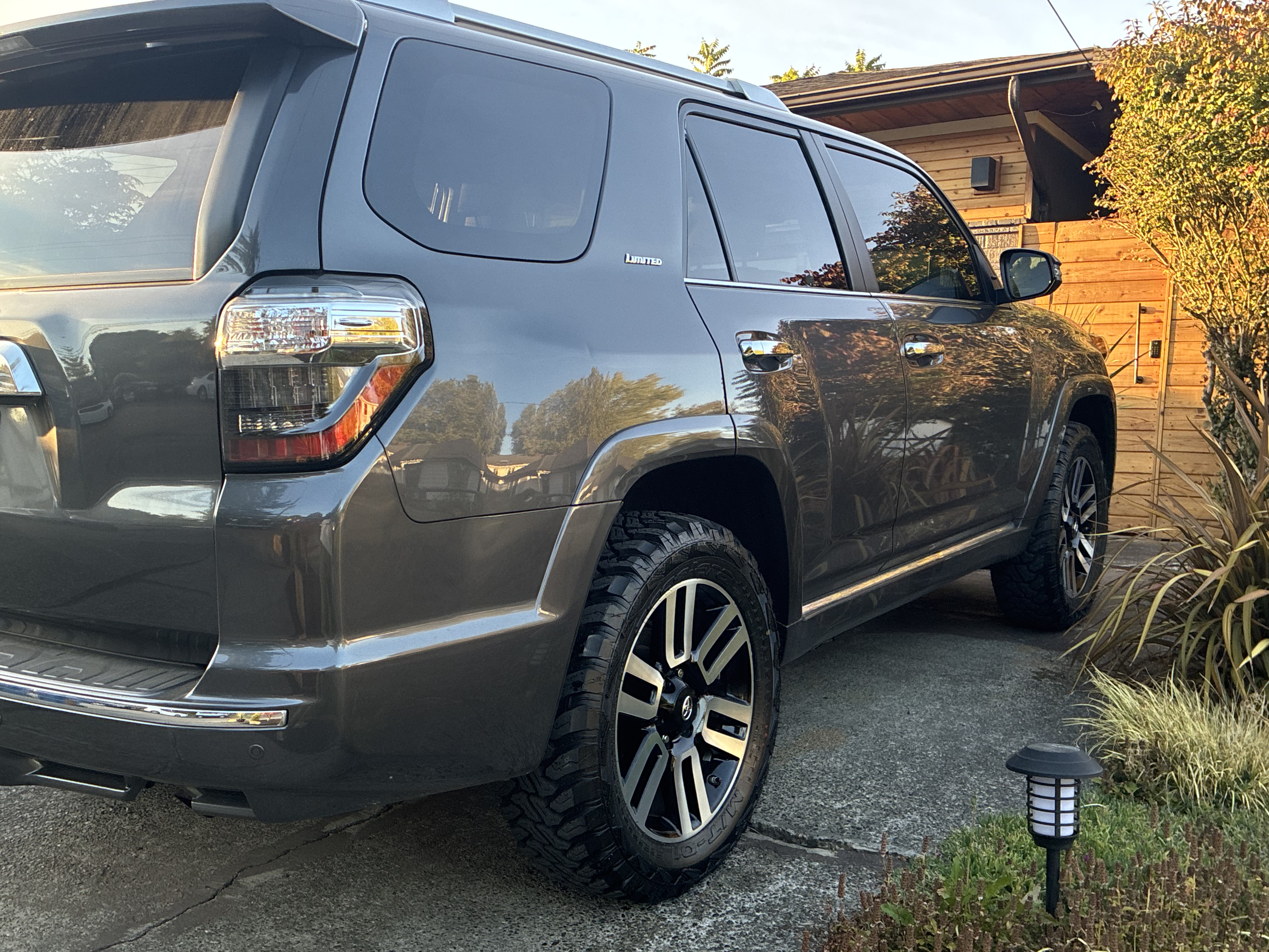 Used 2021 Toyota 4Runner Limited AWD/4WD image 1