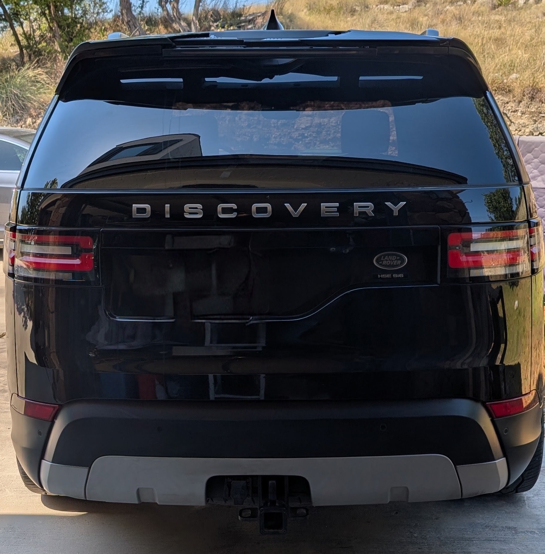Used 2019 Land Rover Discovery HSE Luxury AWD/4WD image 2
