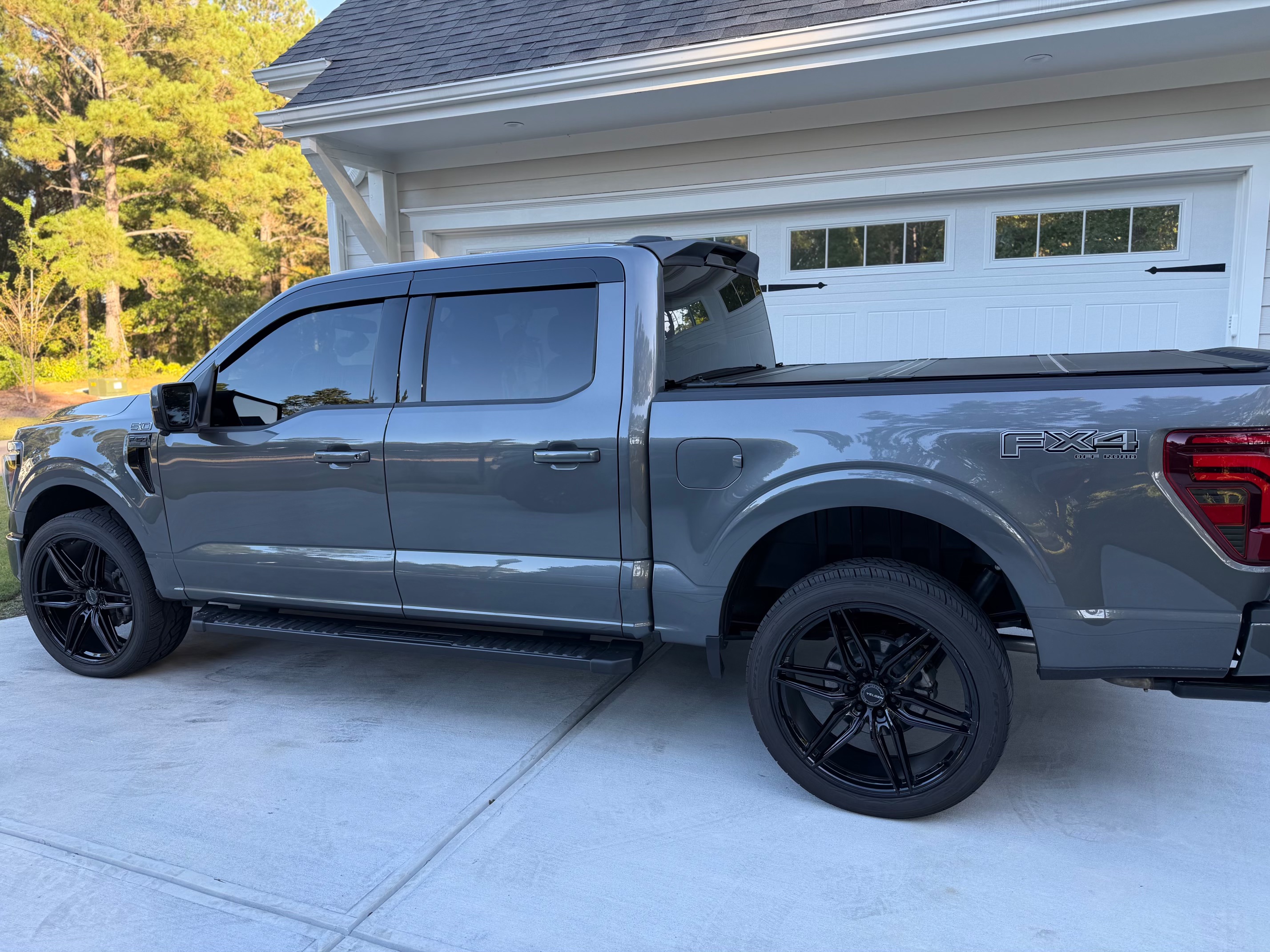 Used 2026 Ford F150 Lariat w/ FX4 Off-Road Package AWD/4WD image 1