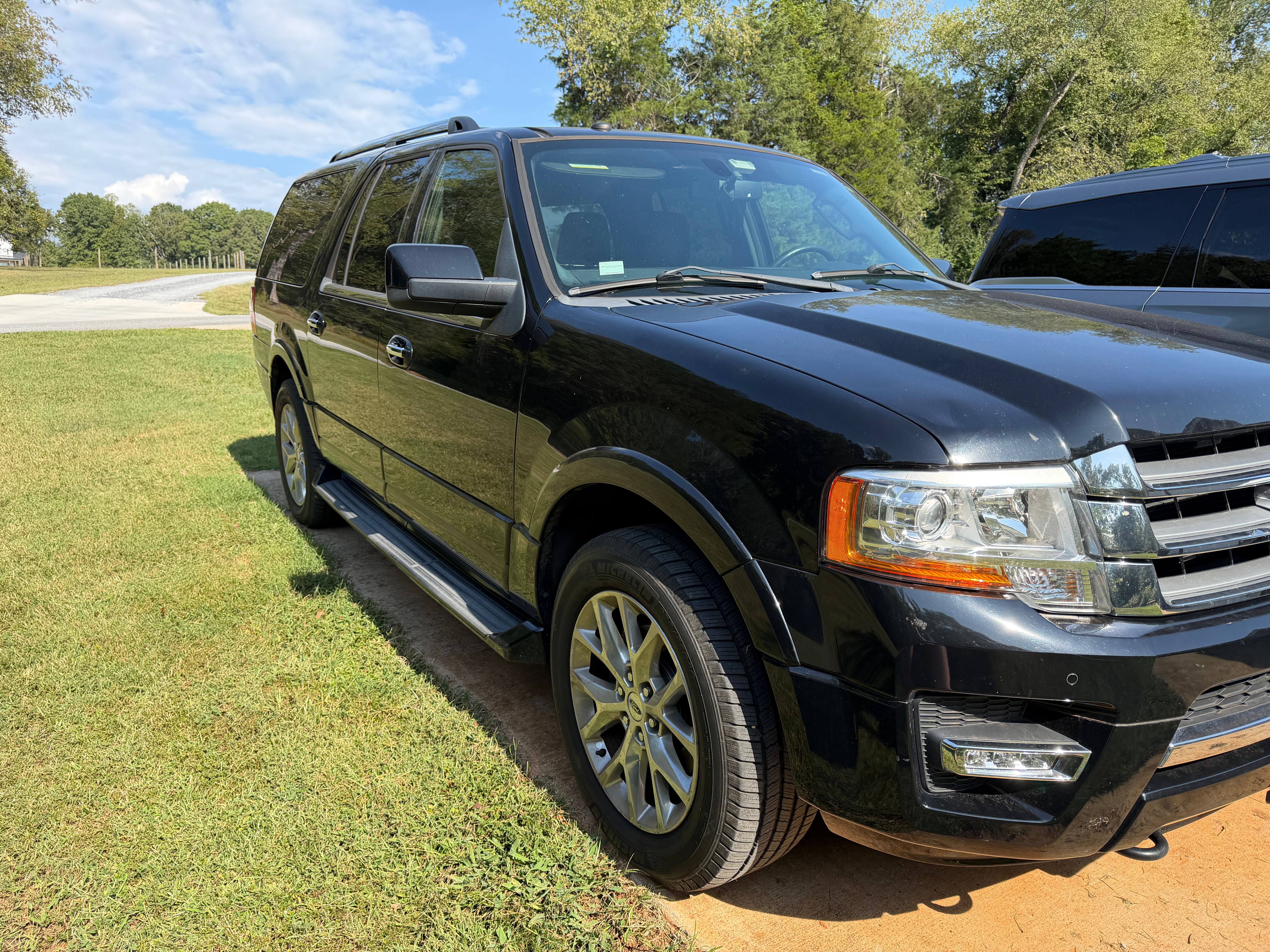 Used 2017 Ford Expedition EL Limited AWD/4WD image 22