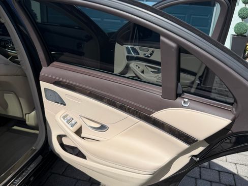 Used 2015 Mercedes-Benz S 550 Sedan image 12