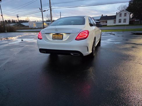 Used 2017 Mercedes-Benz C 300 4MATIC Sedan image 10