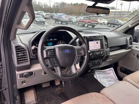 Used 2019 Ford F150 XLT image 9