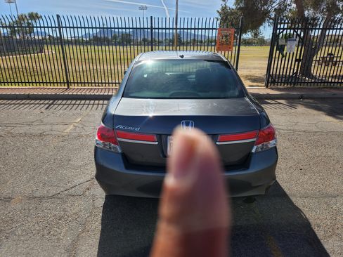 Used 2011 Honda Accord EX-L image 5