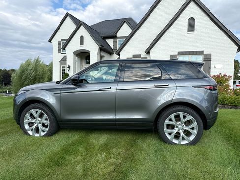 Used 2020 Land Rover Range Rover Evoque SE image 1