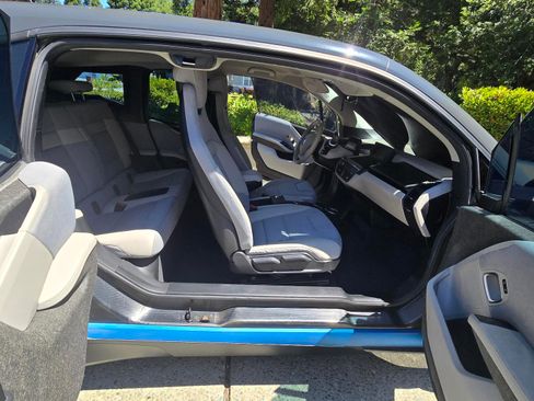 Used 2015 BMW i3 w/ Range Extender image 8