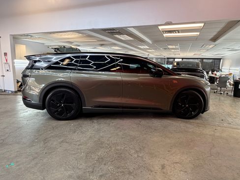 Used 2026 Lucid Gravity Dream image 6