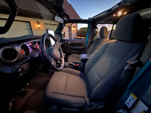 Used 2019 Jeep Wrangler Unlimited Sport S image 11