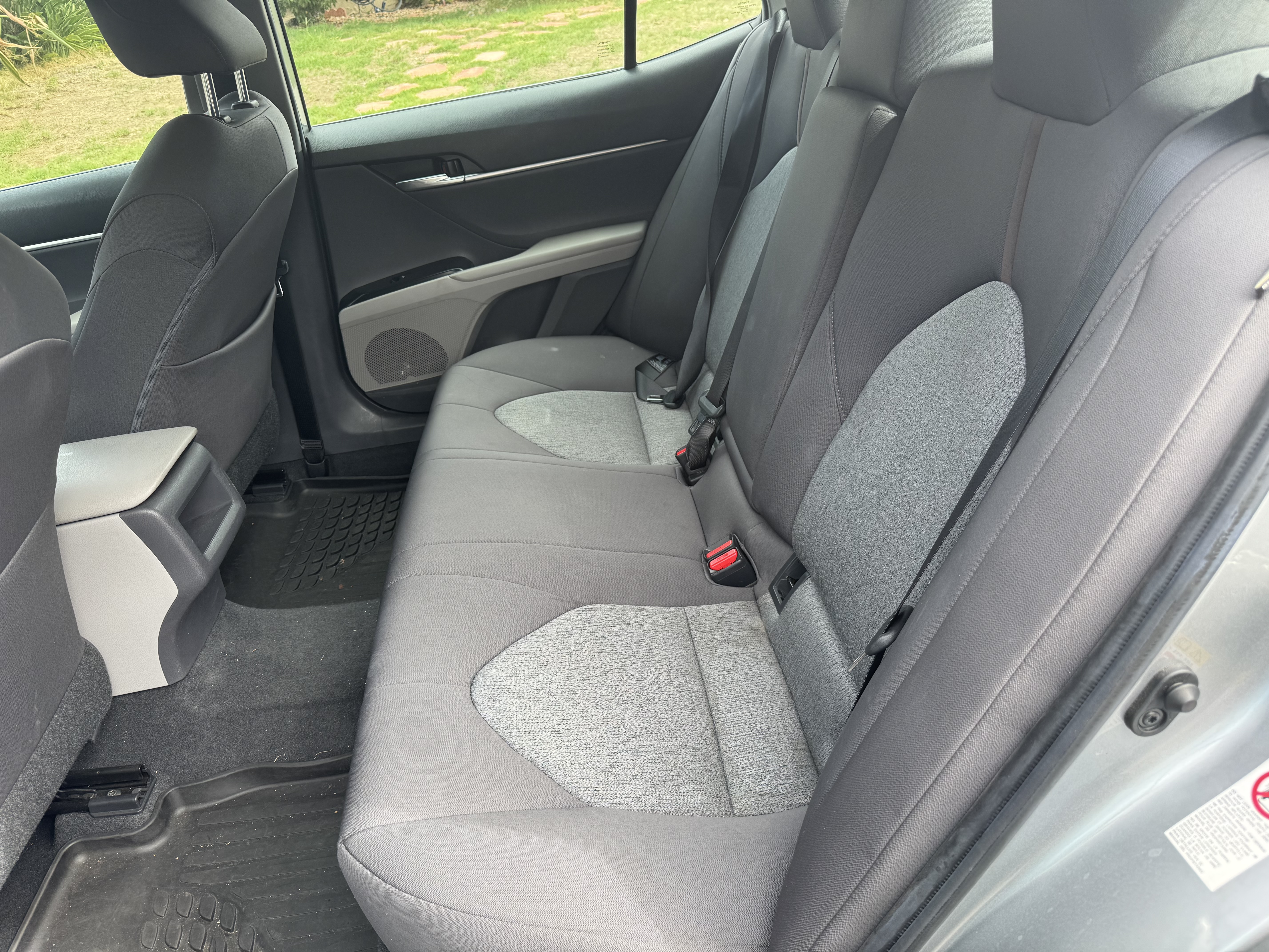 Used 2019 Toyota Camry LE FWD image 10