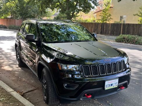 Used 2020 Jeep Grand Cherokee Trailhawk w/ Trailhawk Luxury Group image 9