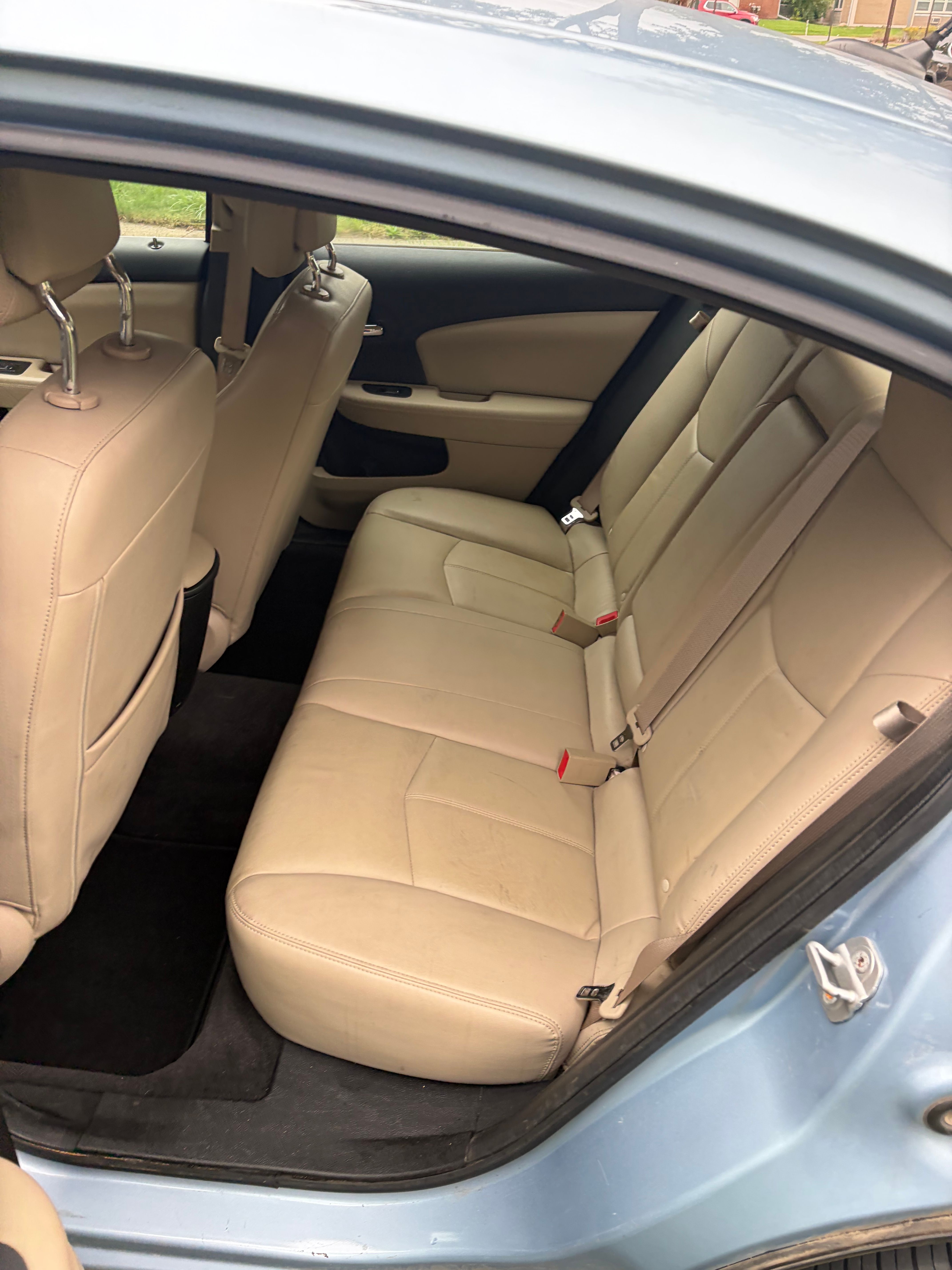 Used 2012 Chrysler 200 Limited FWD image 9