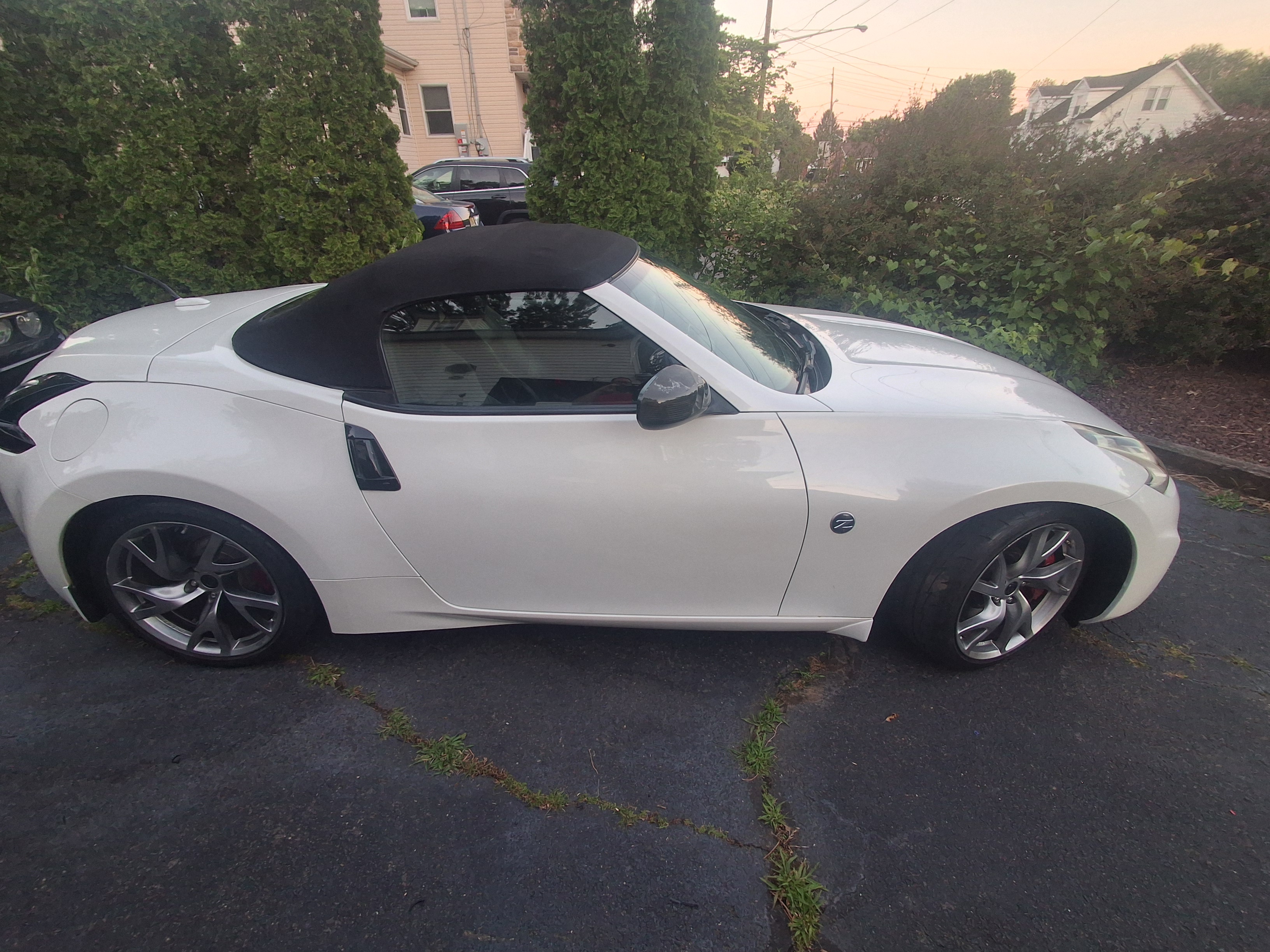 Used 2015 Nissan 370Z Touring Sport RWD image 16