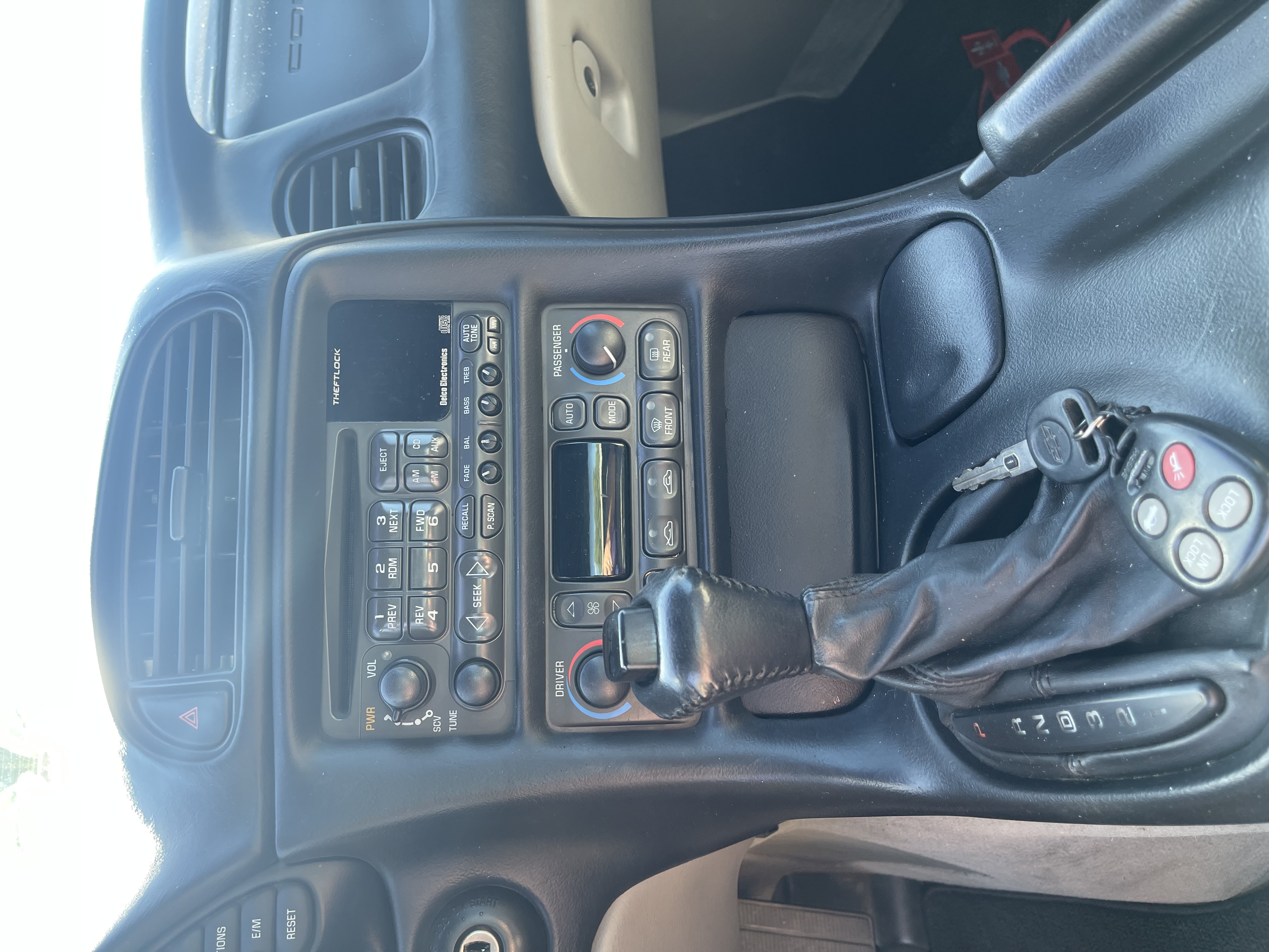 Used 1999 Chevrolet Corvette Coupe RWD image 12