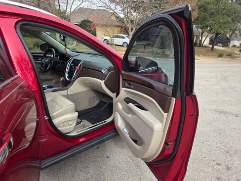 Used 2016 Cadillac SRX Premium w/ Driver Assist Package image 10