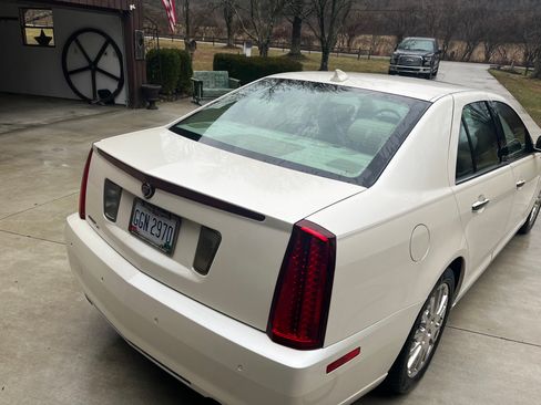 Used 2010 Cadillac STS image 4