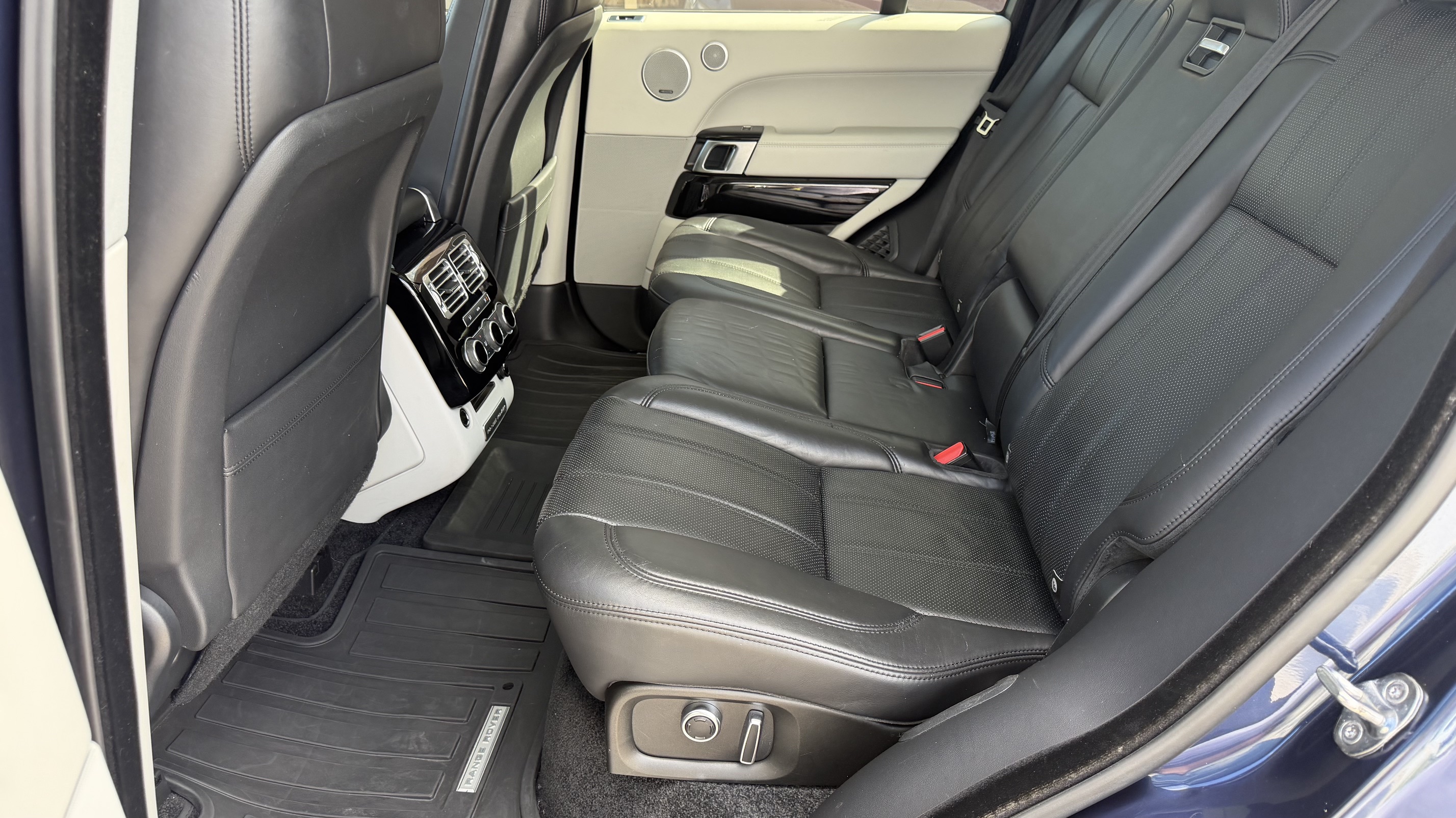 Used 2016 Land Rover Range Rover HSE AWD/4WD image 20