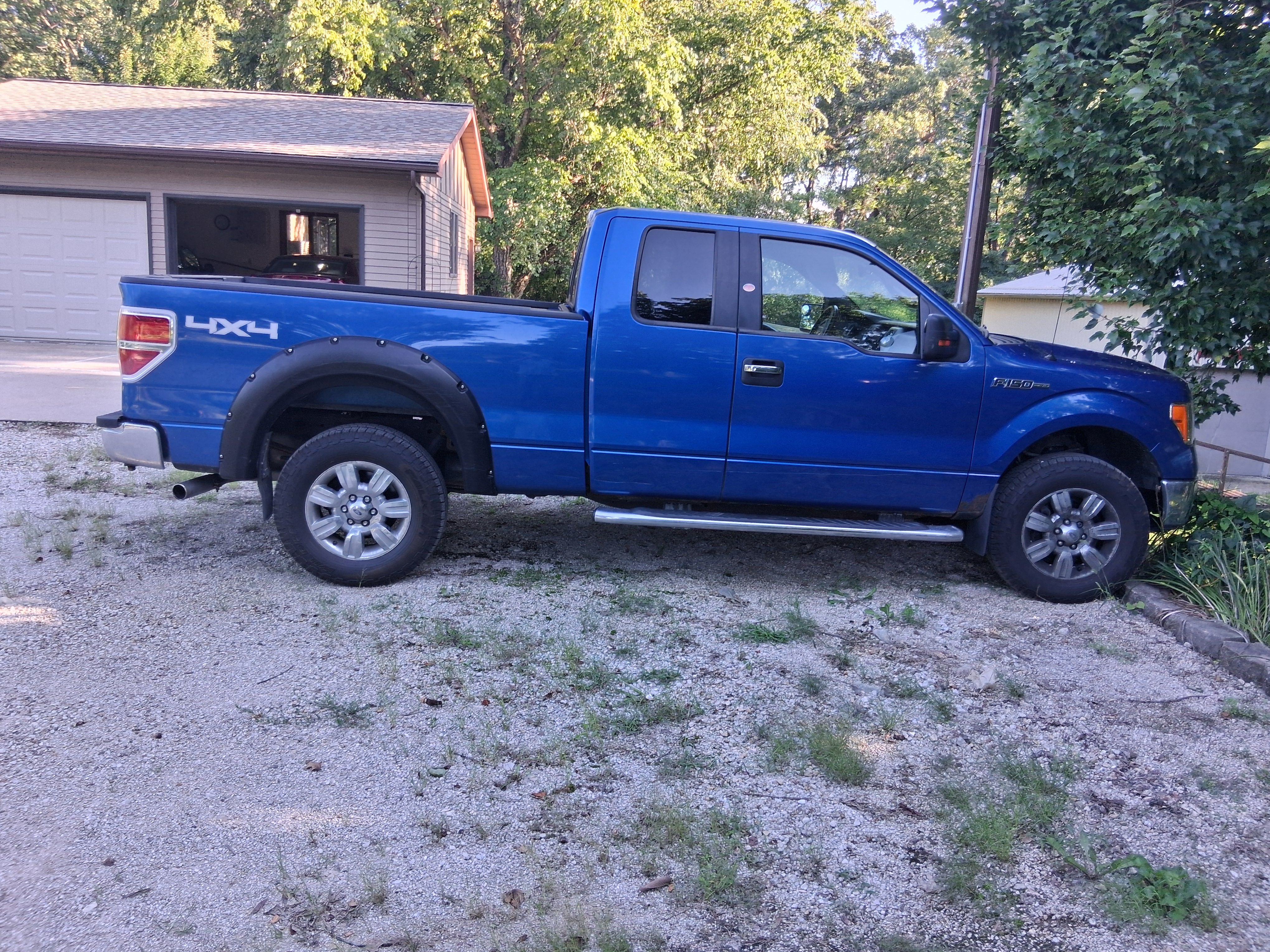 Used 2010 Ford F150 XLT AWD/4WD image 1