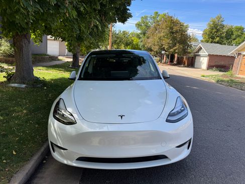 Used 2020 Tesla Model Y Long Range image 4