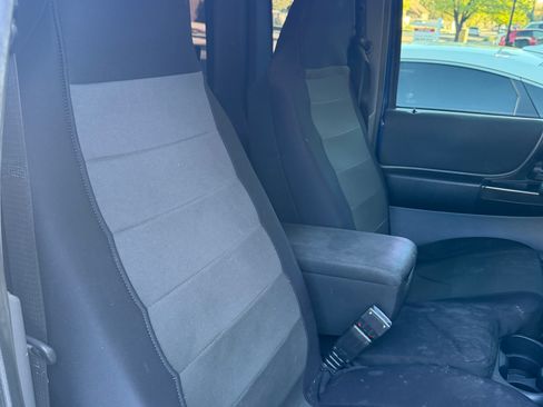 Used 2011 Ford Ranger XLT image 8