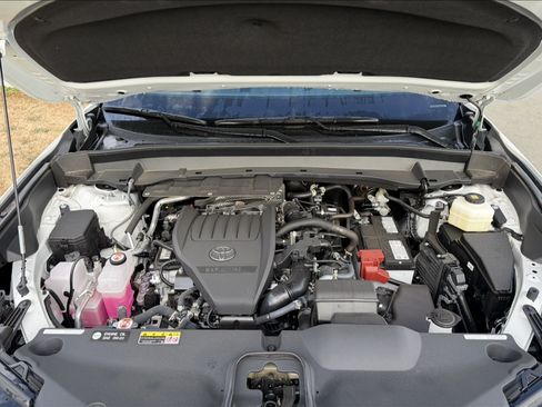 Used 2026 Toyota Grand Highlander AWD image 21
