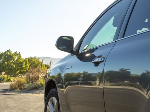 Used 2012 Toyota Highlander Limited w/ Tow Pkg FWD image 6
