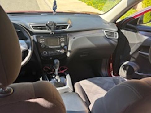 Used 2016 Nissan Rogue S image 11