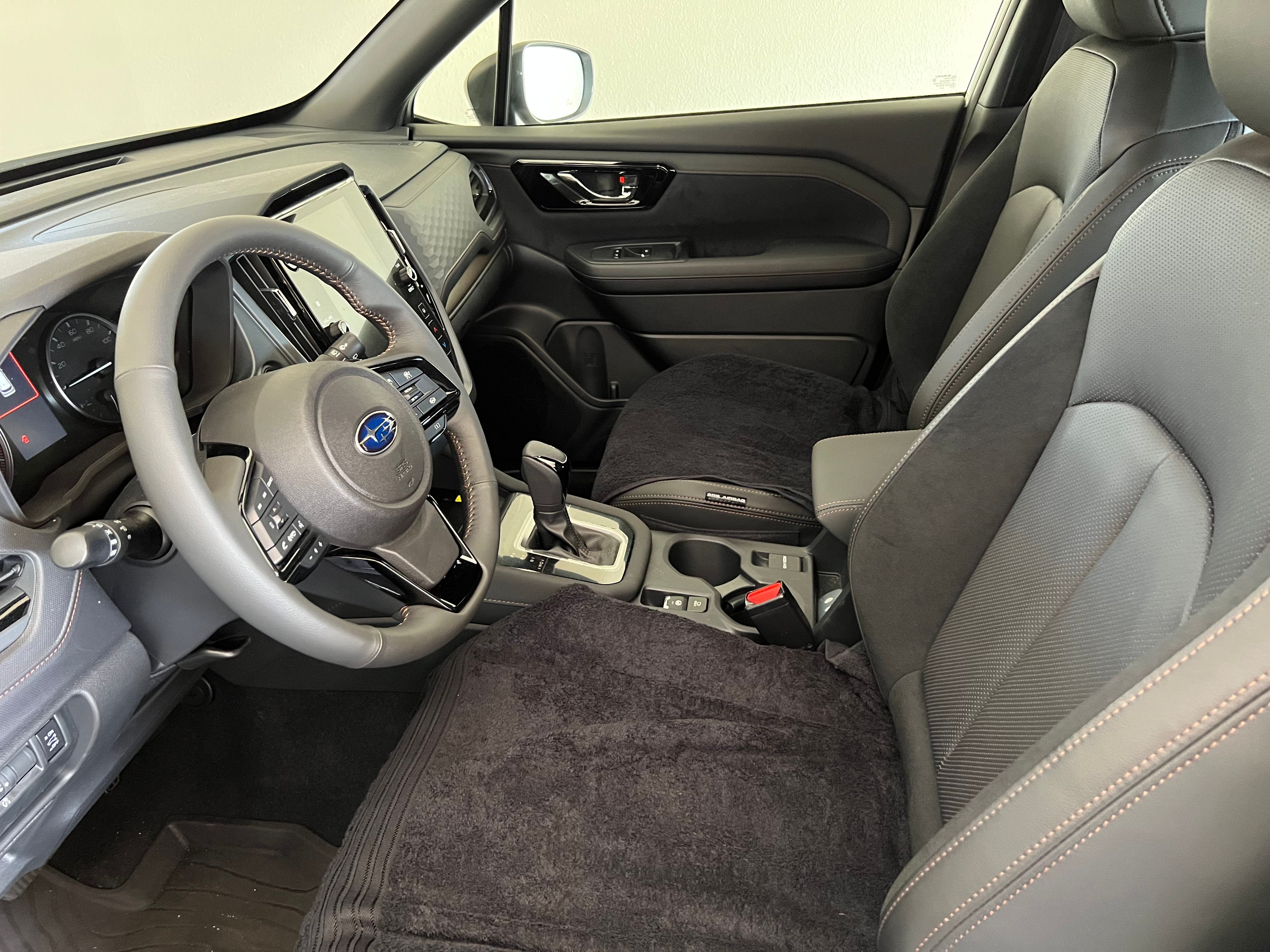 Used 2025 Subaru Forester Touring w/ Popular Package - Touring AWD/4WD image 9