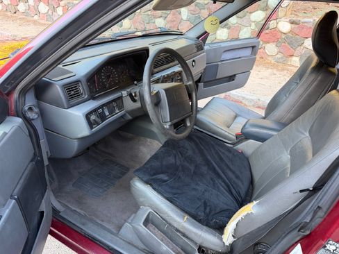 Used 1995 Volvo 940 Wagon RWD image 12