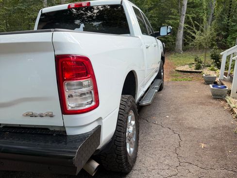 Used 2022 RAM 2500 Big Horn w/ Level A Equipment Group AWD/4WD image 4