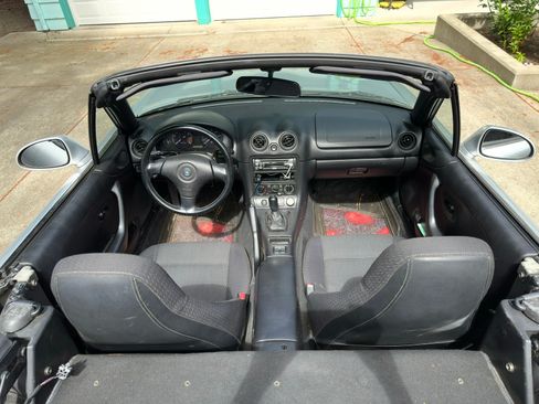 Used 1999 MAZDA MX-5 Miata RWD image 29