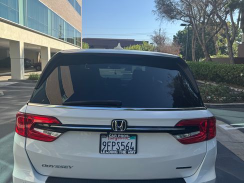 Used 2023 Honda Odyssey Touring image 11
