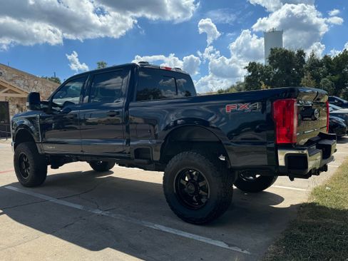 Used 2024 Ford F250 XLT w/ FX4 Off-Road Package image 12