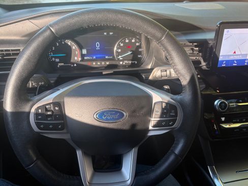 Used 2021 Ford Explorer Limited w/ Equipment Group 301A image 15
