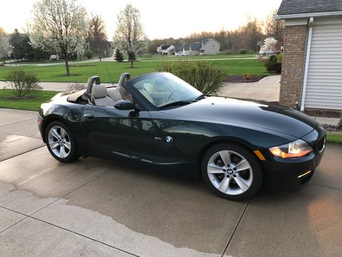 Used 2007 BMW Z4 3.0i image 1