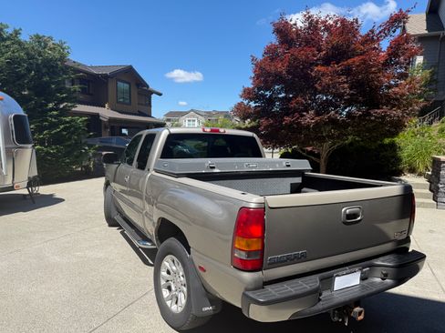 Used 2003 GMC Sierra 1500 Denali AWD/4WD image 12