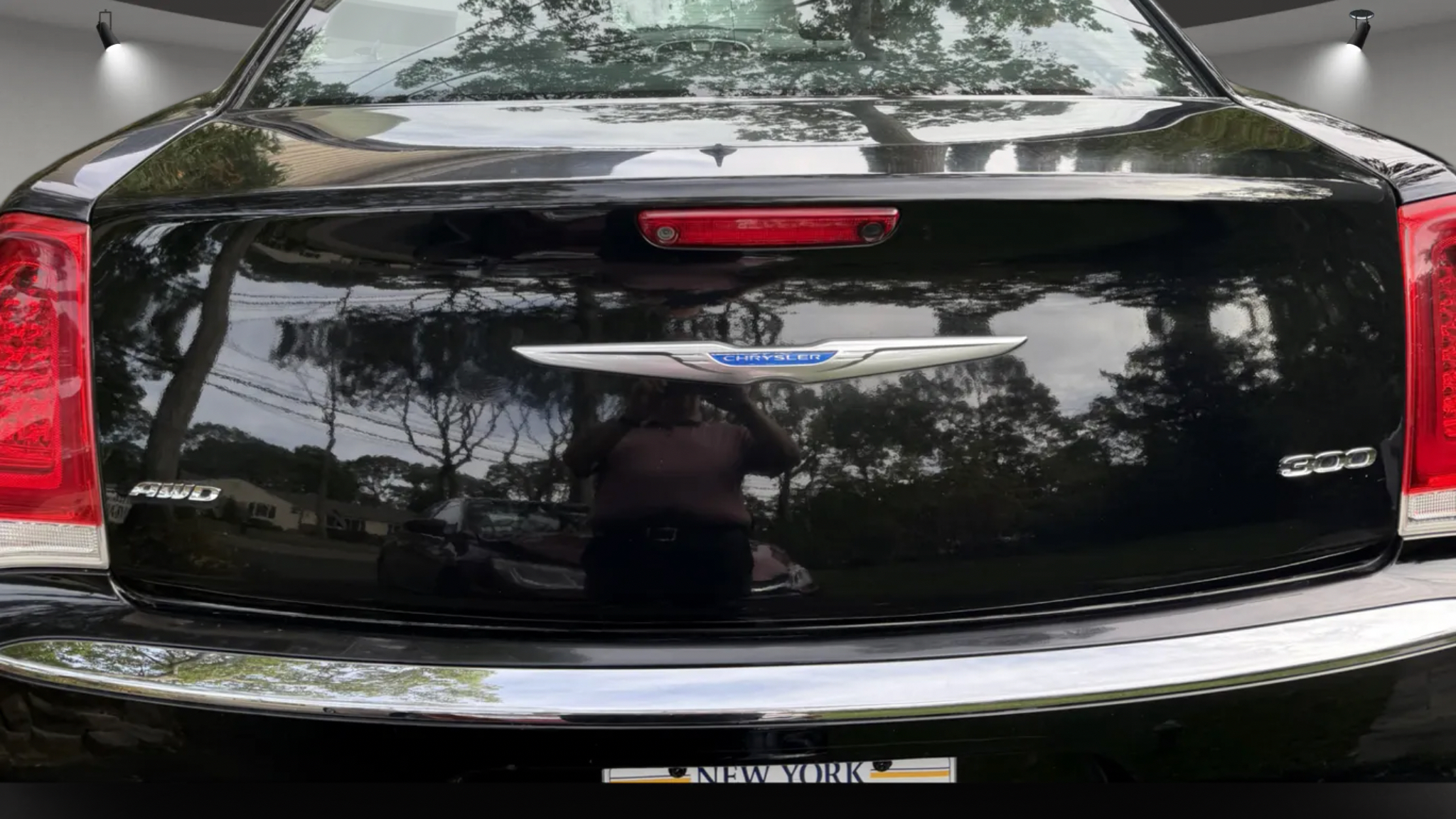 Used 2018 Chrysler 300 Touring L AWD/4WD image 16