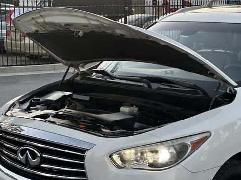 Used 2014 INFINITI QX60 3.5 Sport Utility 4D w/ Premium Plus Package image 18