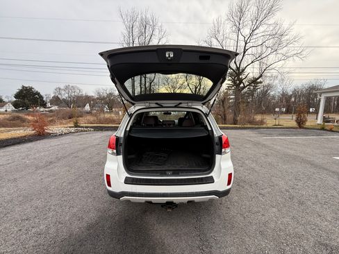 Used 2013 Subaru Outback 2.5i Limited w/ Special Appearance Pkg image 8