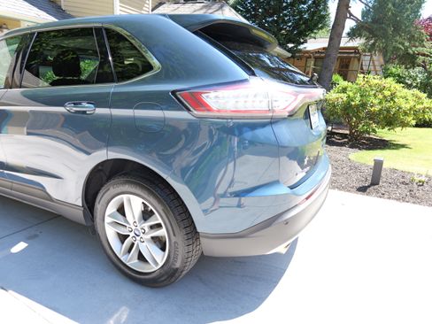 Used 2016 Ford Edge SEL w/ Equipment Group 201A AWD/4WD image 9