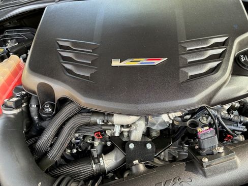 Used 2017 Cadillac ATS V w/ Luxury Package image 20