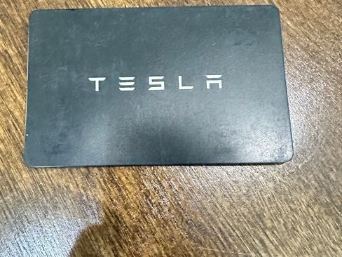 Used 2022 Tesla Model Y Long Range AWD/4WD image 26