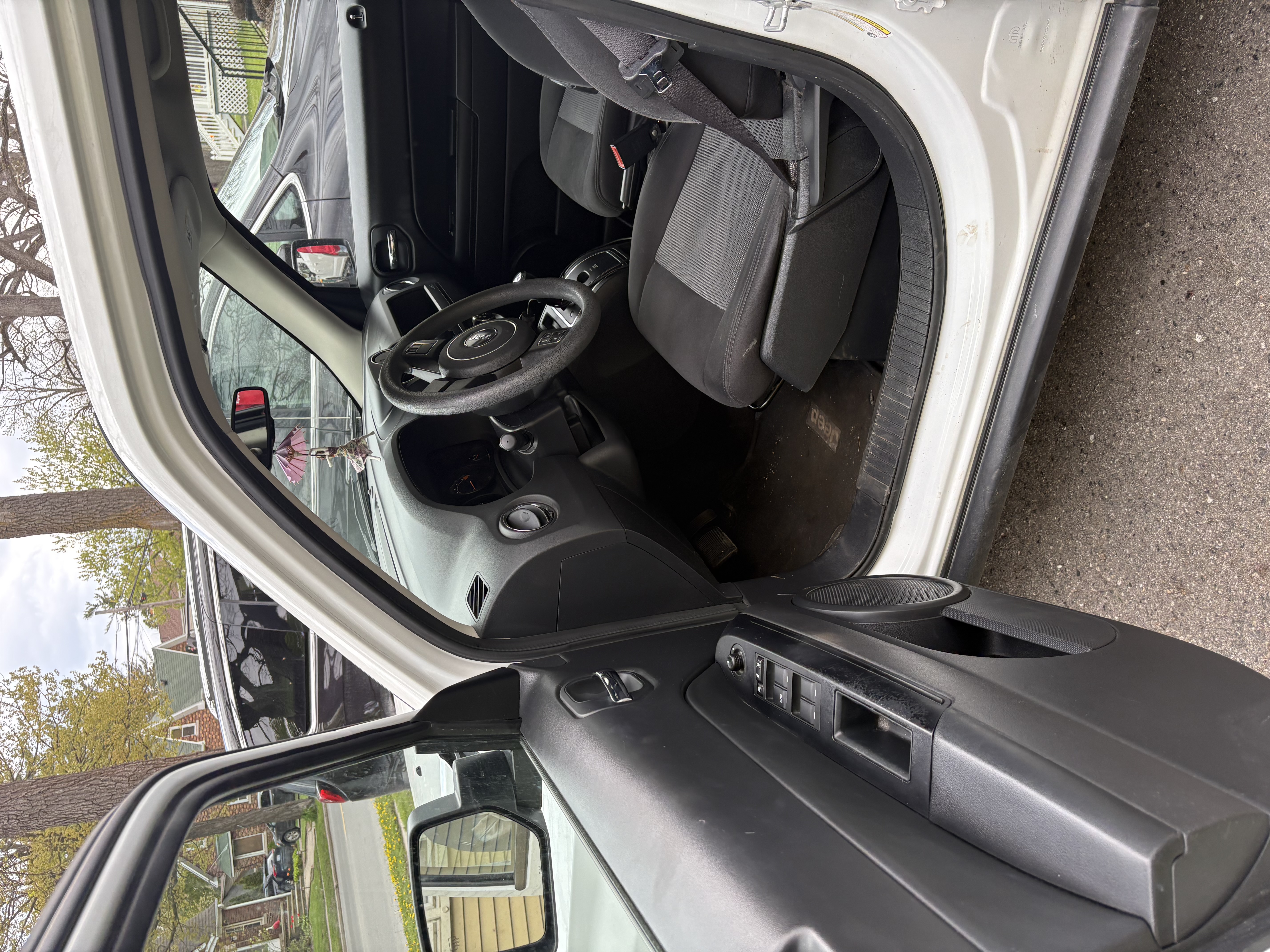Used 2017 Jeep Patriot Sport w/ Power Value Group AWD/4WD image 4