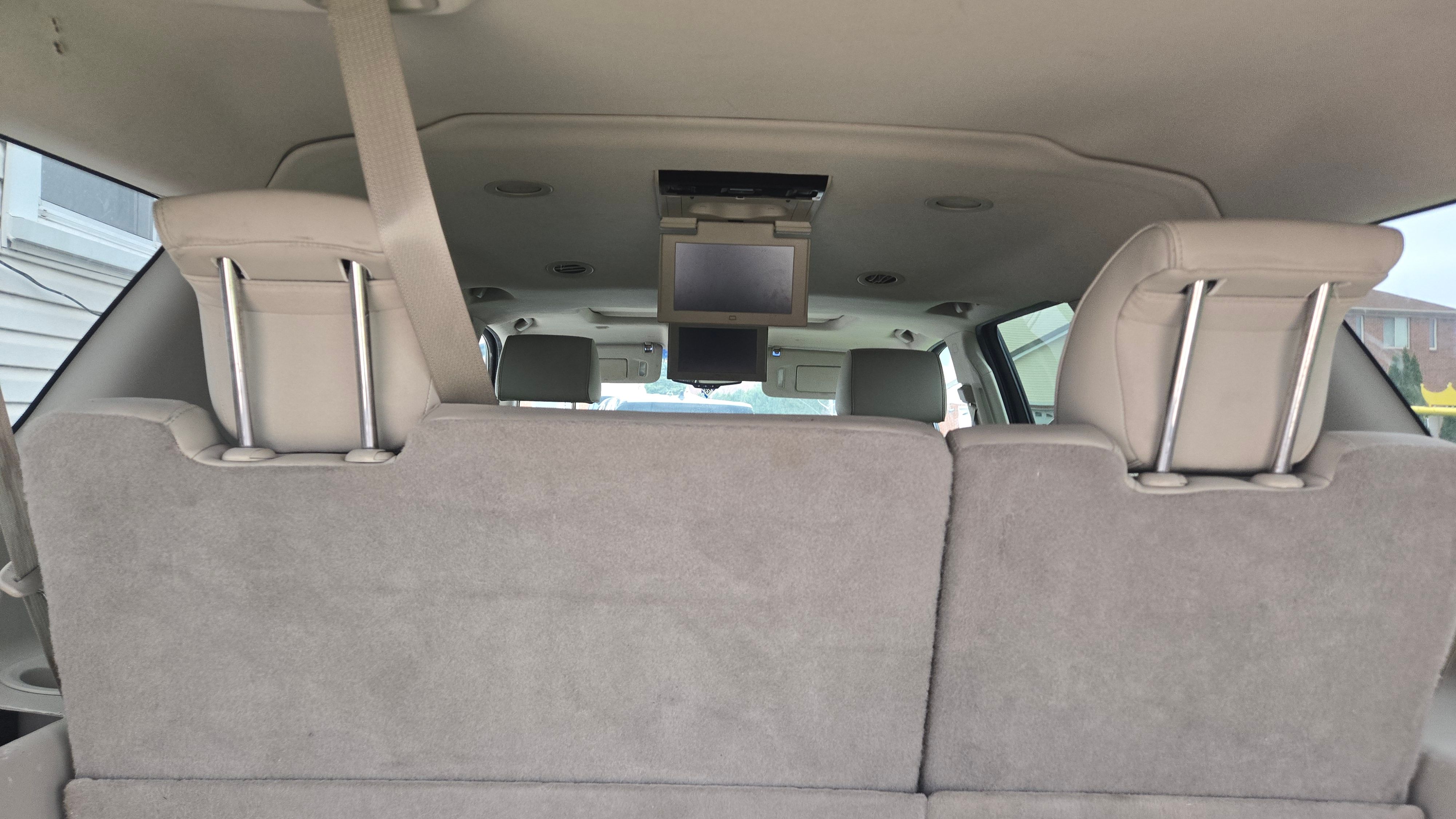 Used 2015 GMC Yukon XL Denali w/ Premium Package AWD/4WD image 26