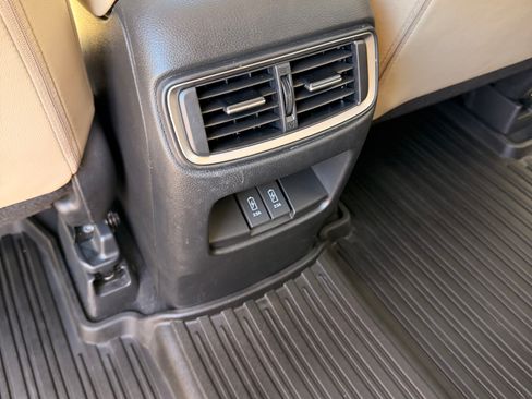 Used 2020 Honda CR-V Touring image 14