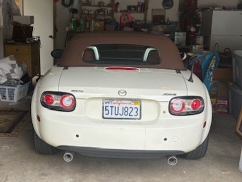 Used 2006 MAZDA MX-5 Miata Grand Touring w/ Premium Pkg image 13