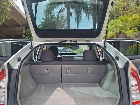 Used 2015 Toyota Prius Two image 13